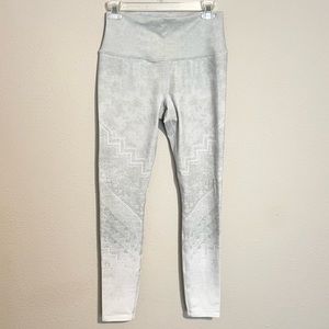 Alo yoga high rise ombré patterned leggings